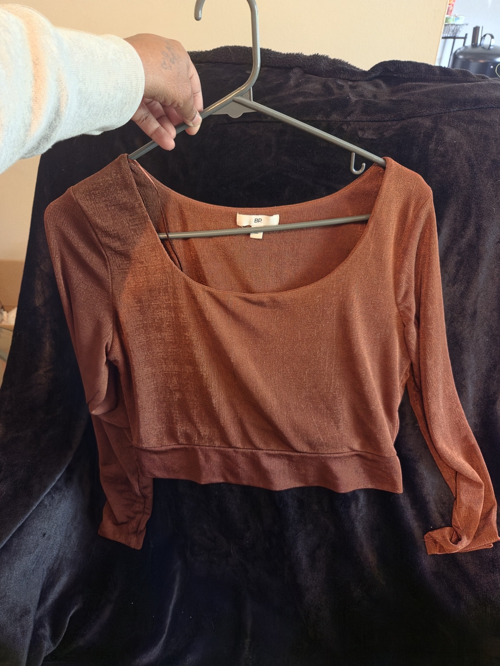 bp Rust Brown Scoop-Neck Long Sleeve Crop Top